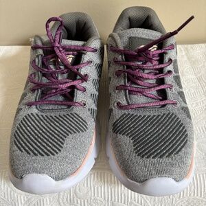 AVIA Memory Foam Women's Size 8 Sneakers